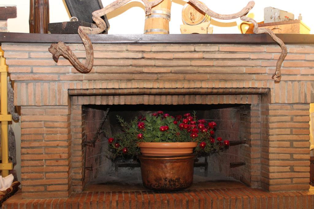 Villa Società Agricola F.lli Angelucci Cannara Esterno foto