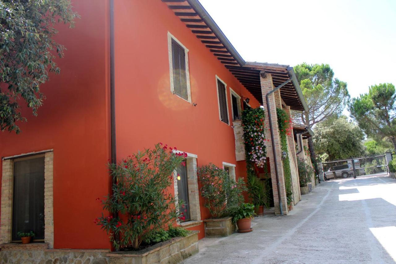 Villa Società Agricola F.lli Angelucci Cannara Esterno foto